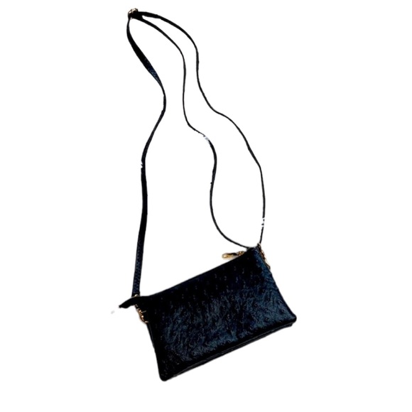 Handbags - Black Crossbody Adjustable Purse